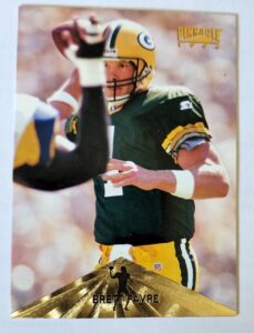 Brett Favre Pinnacle 1996 NFL Trading Card #40 "Foil" Green Bay Packers